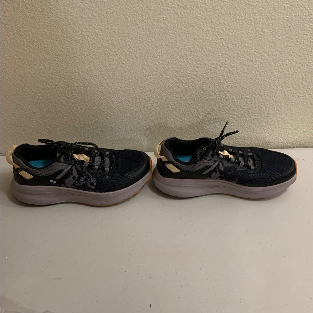 Ryka Taiga Trail Black Hiking Sneakers Shoes Women’s Size 7 Performance Rubber - Picture 9 of 14